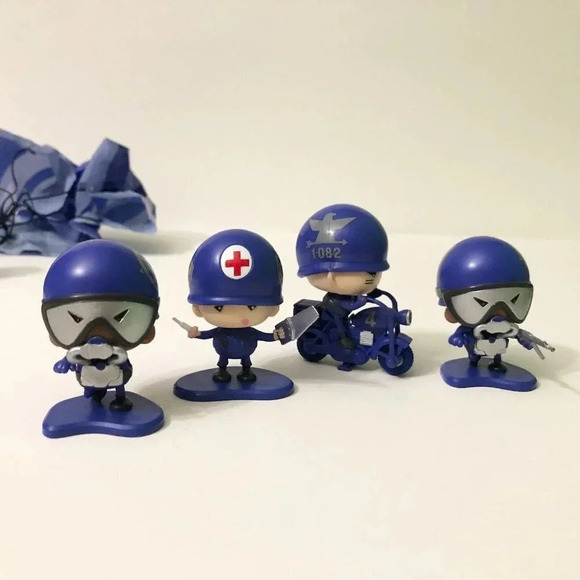 MGA Entertainment Mix Lot of 16 Awesome Little  Green Men Figure Toys Dog Tags - Picture 2 of 16